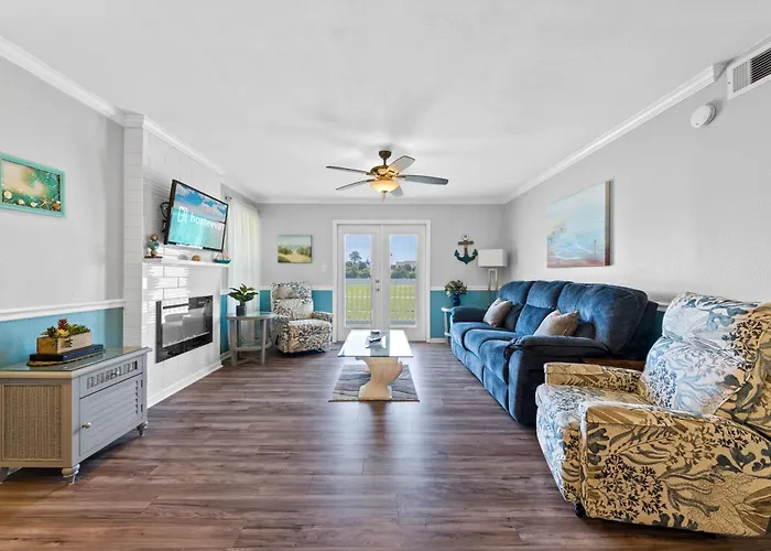 Colony Club E1 Apartment